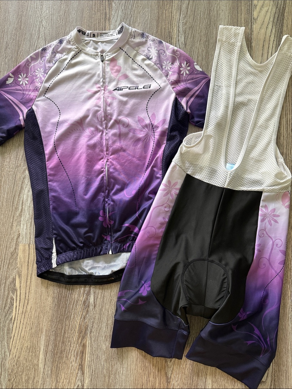 Women’s Purple Gradient Cycling Jacket with One-Piece Bib shorts
